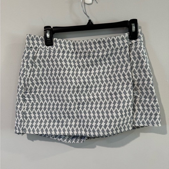 Theory Navy and White Textured Skort Size 4 - Picture 1 of 6